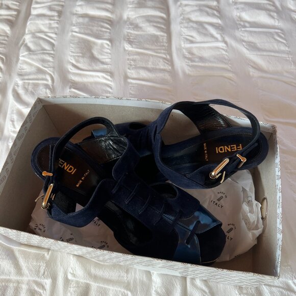 Like New: FENDI Deep Blue Suede and Patent Leather Pumps, Size: 38 1/2 - Picture 7 of 9
